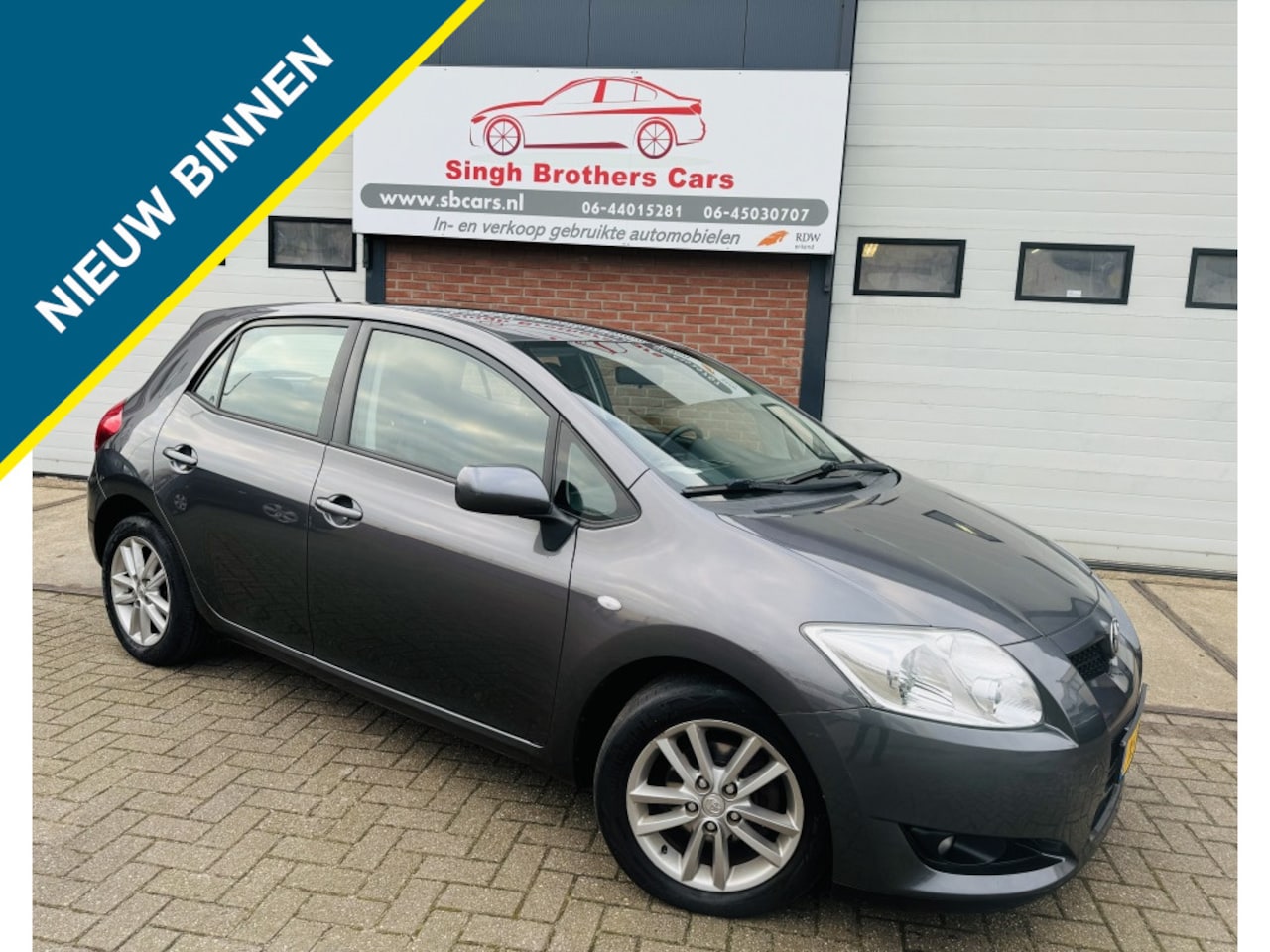 Toyota Auris - 1.6-16V SOL AUT AIRCO NAVI PDC INRUIL MOG !!! - AutoWereld.nl