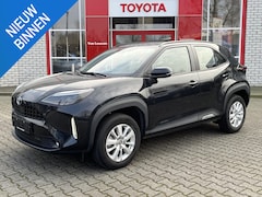 Toyota Yaris Cross - 1.5 HYBRID DYNAMIC NAVI HEAD-UP STOEL/STUURVERW. APPLE/ANDROID EL-ACHTERKLEP KEYLESS