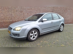 Ford Focus - 1.6-16V First Edition