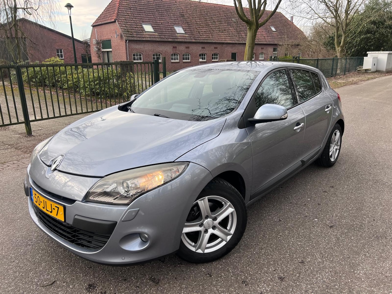 Renault Mégane - 1.6 Dynamique - AutoWereld.nl