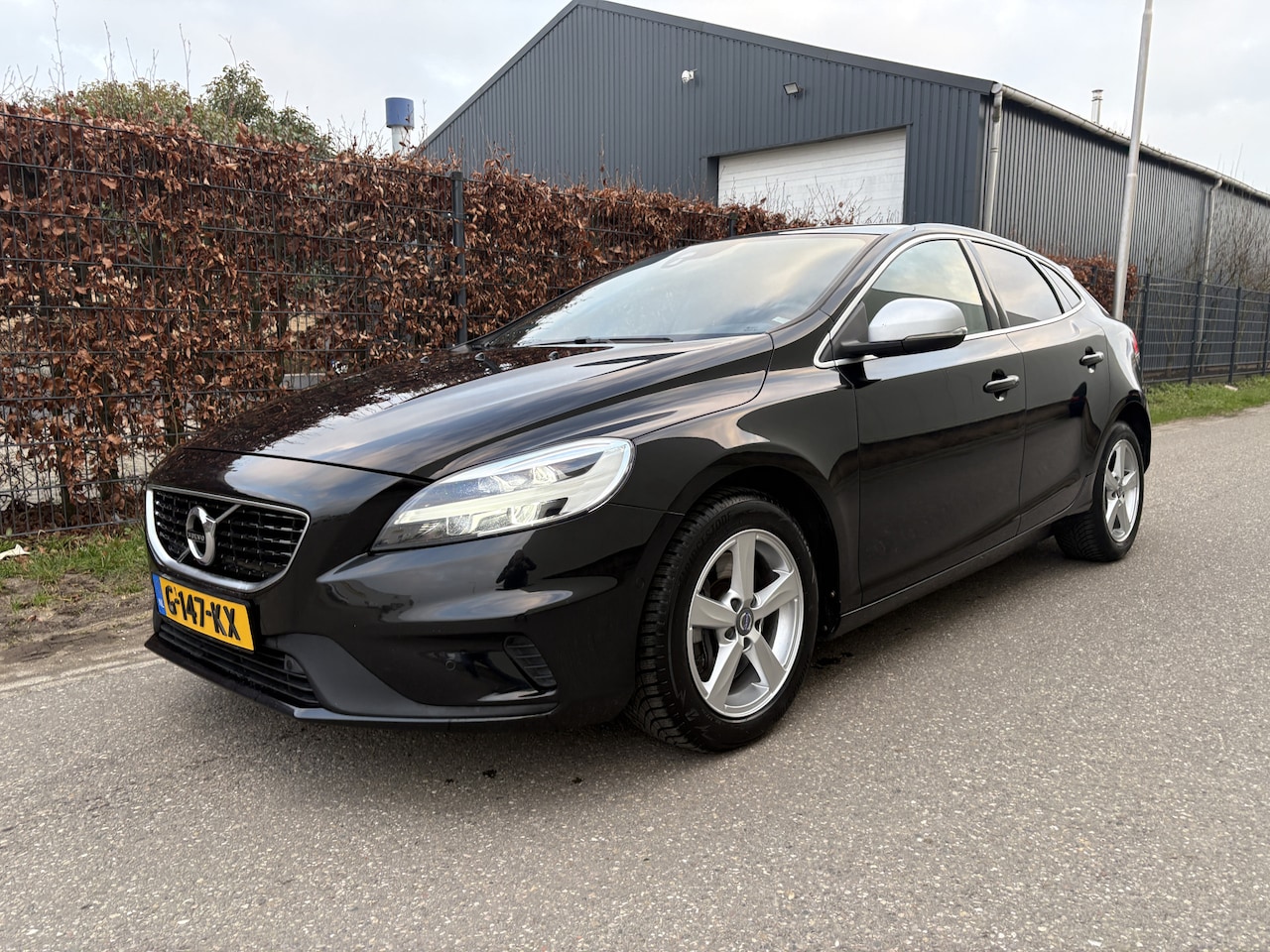 Volvo V40 - 1.5 T3 Polar+ Sport / AUTOMAAT / NAVI / R-DESIGN / CRUISE / INCL BTW - AutoWereld.nl