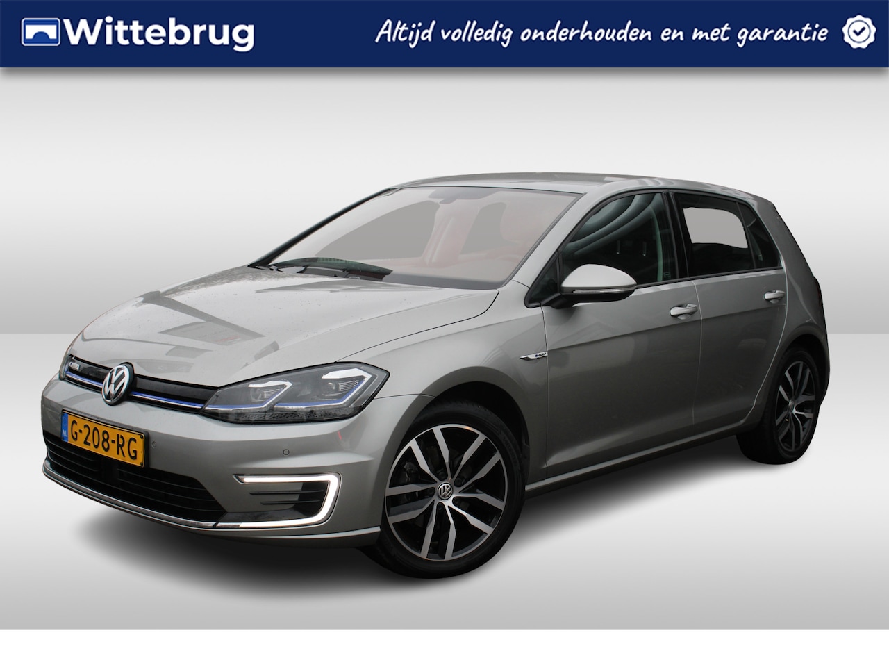 Volkswagen e-Golf - E-DITION DSG Automaat Navigatie / LM 17 inch / Parkeersensoren / LED / Camera - AutoWereld.nl