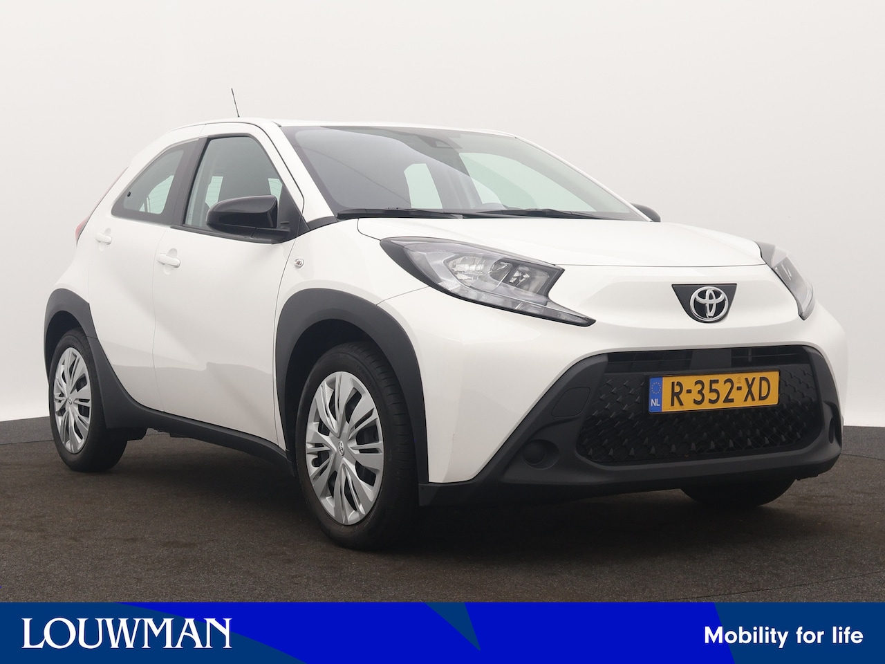 Toyota Aygo X - 1.0 VVT-i MT Play | Adaptive Cruise Control | Apple Carplay | Airco | Camera | - AutoWereld.nl