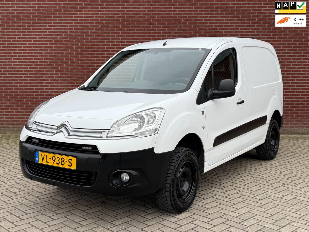 Citroën Berlingo - 1.6 e-HDI 4X4 / Dangel / Airco / Cruise control / Trekhaak - AutoWereld.nl