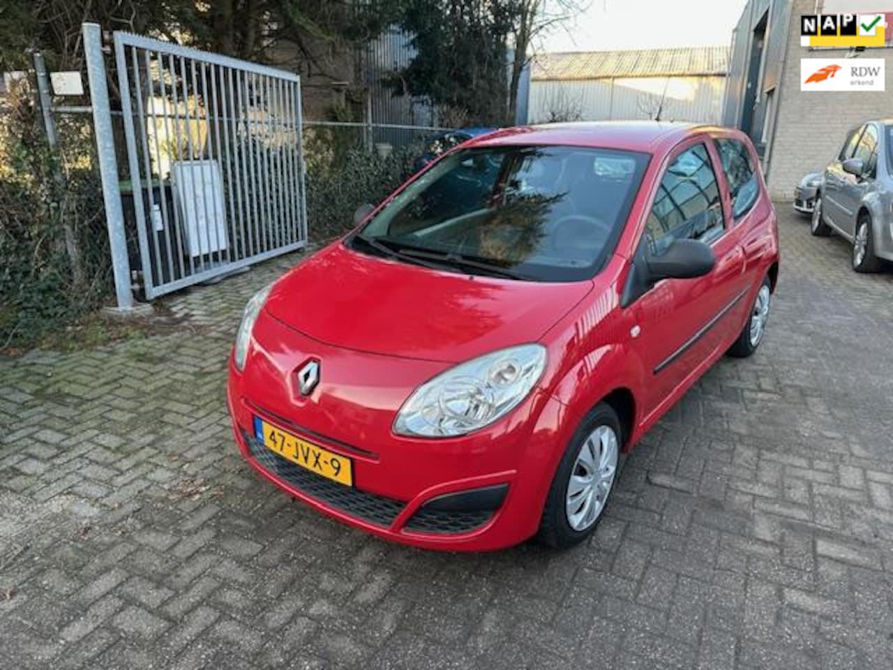 Renault Twingo - 1.2 Authentique 1.2 Authentique, Airco, Apk 01/2026 - AutoWereld.nl