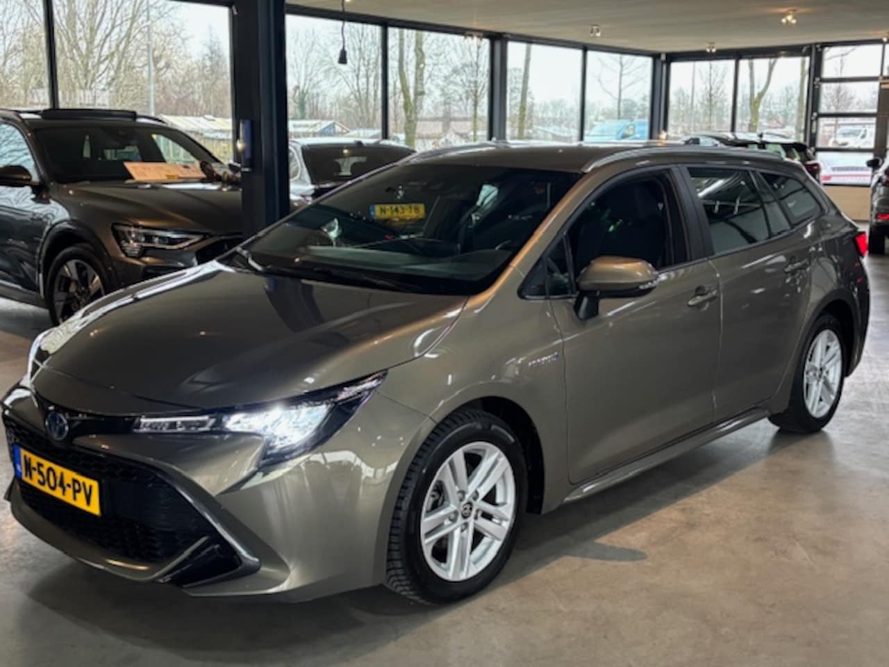 Toyota Corolla Touring Sports - 1.8 Hybrid 122pk CVT Active - AutoWereld.nl