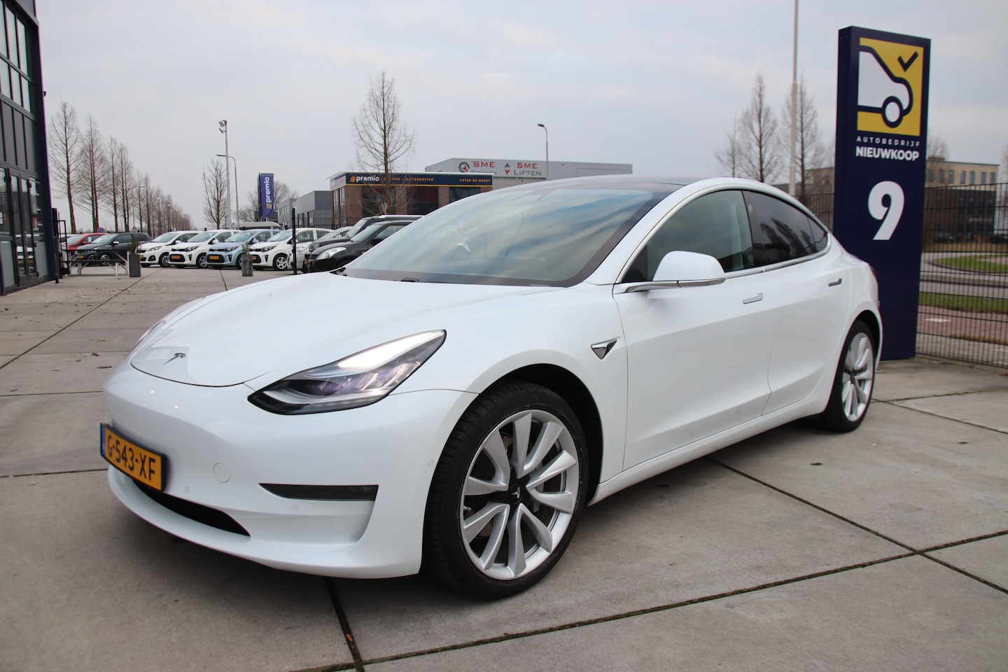 Tesla Model 3 - Long Range RWD Long Range AWD 75 kWh 455pk, Leder, Pano, 1e eig, NIEUWSTAAT! Actieprijs! - AutoWereld.nl