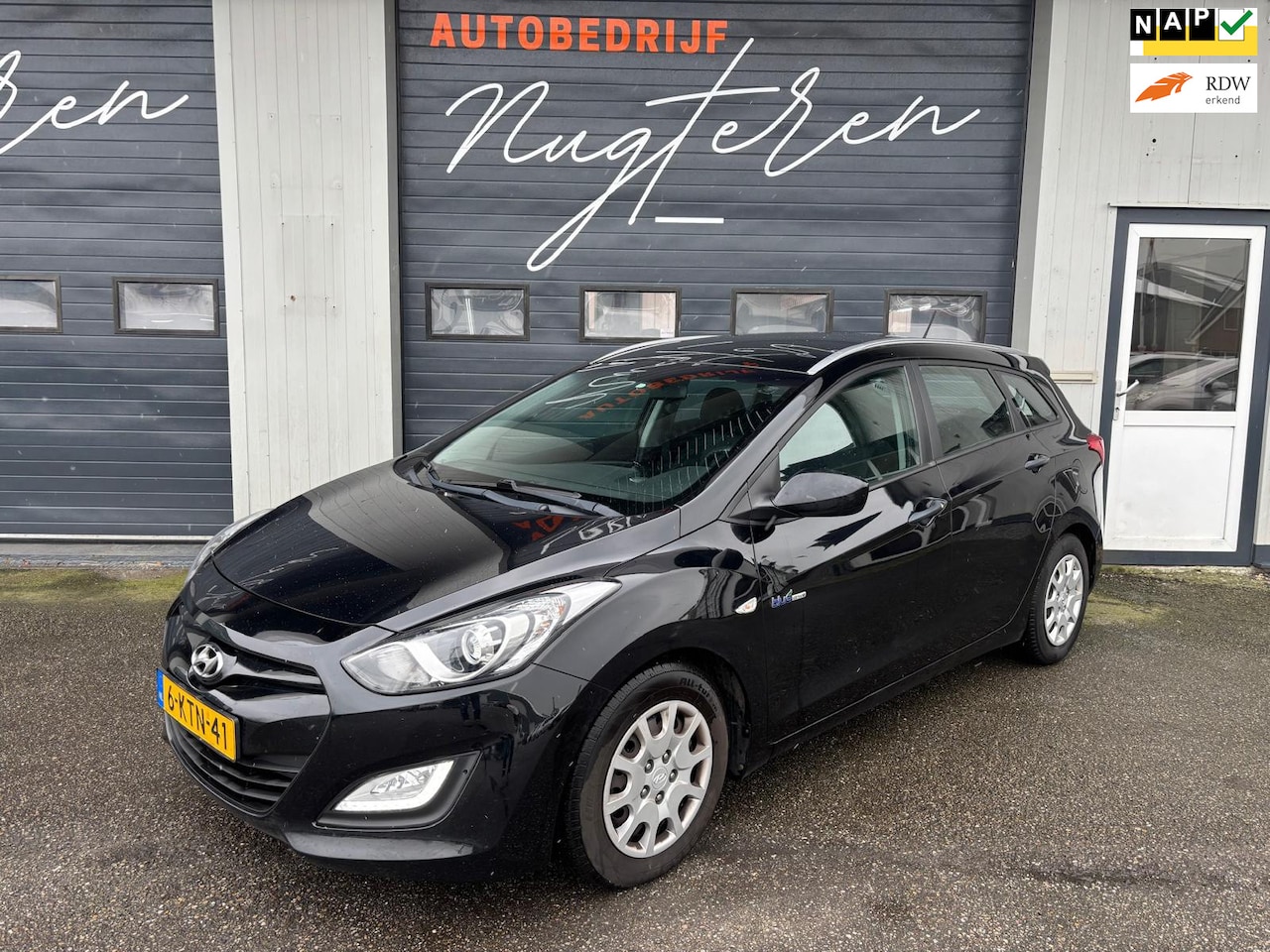 Hyundai i30 Wagon - 1.6 CRDi i-Drive Cool Airco Cruise Trekhaak - AutoWereld.nl