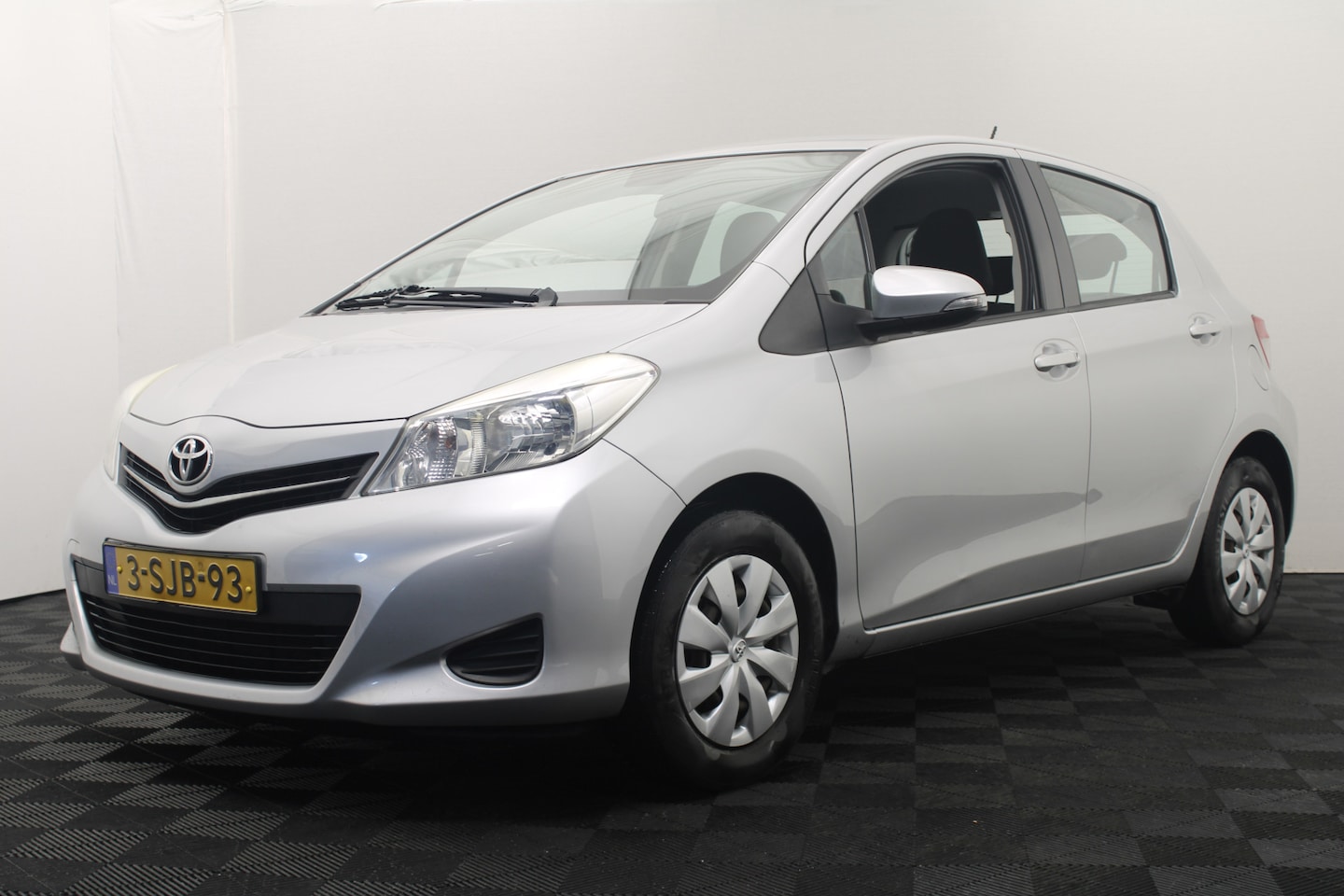 Toyota Yaris - 1.0 VVT-i Now 1.0 VVT-i Now - AutoWereld.nl