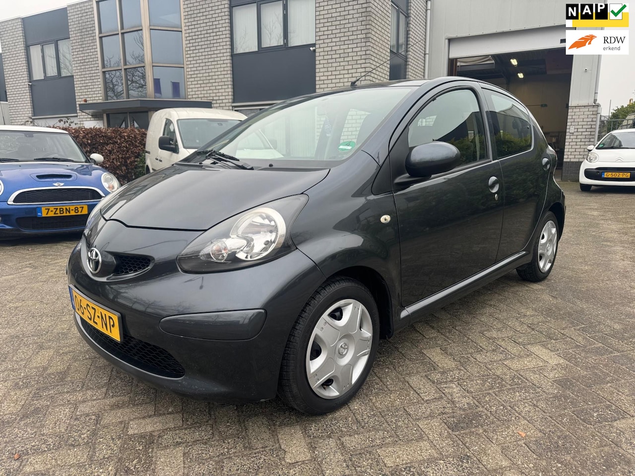 Toyota Aygo - 1.0-12V + Automaat Nap - AutoWereld.nl