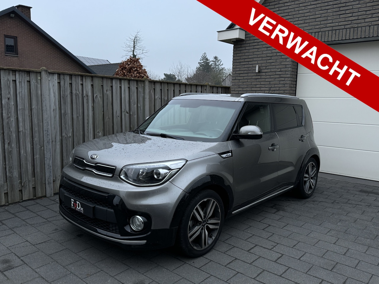 Kia Soul - 1.6 132pk X-clusive Navi Clima JBL Led Carplay Camera 18" Pdc Trekhaak DealerOnderhouden - AutoWereld.nl