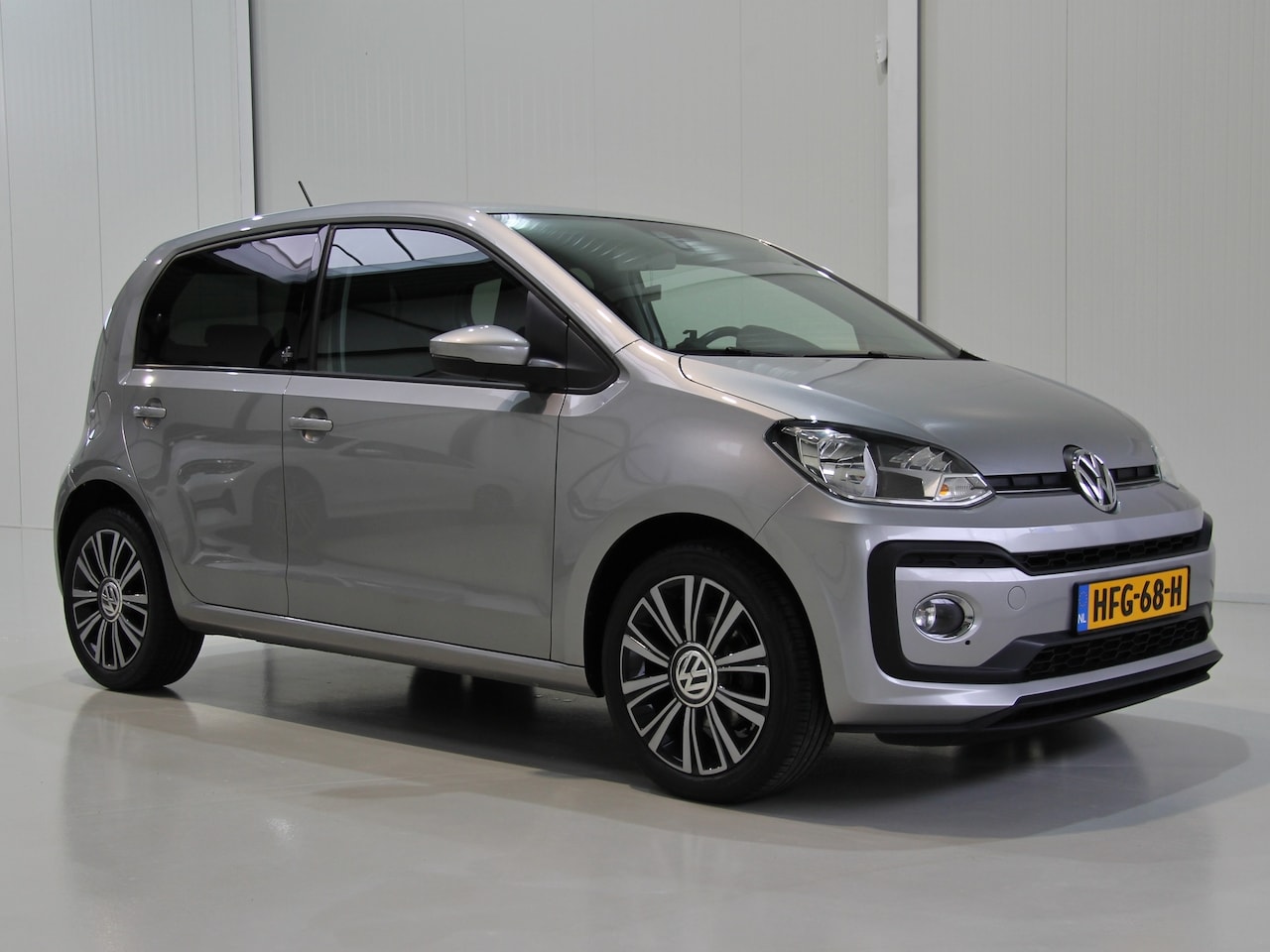 Volkswagen Up! - 1.0 BMT 1.0TSI 90pk Sound - AutoWereld.nl