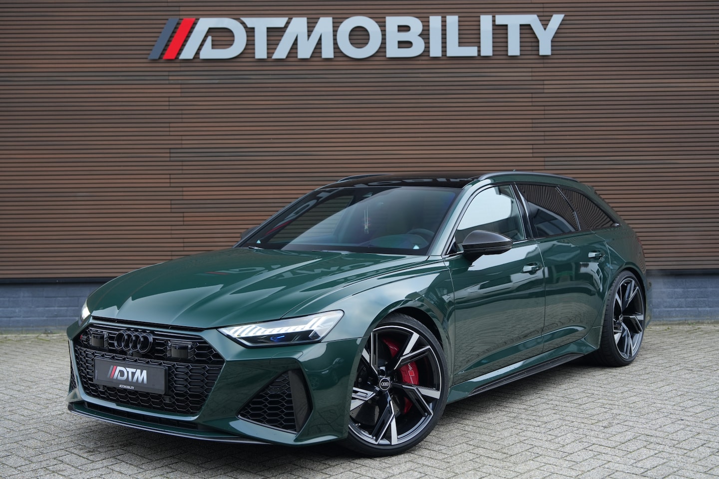 Audi RS6 - Avant 4.0 TFSI | B&O 3D | Akrapovic | 4WS | VOL | - AutoWereld.nl