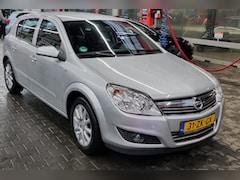 Opel Astra - 1.6 Temptation