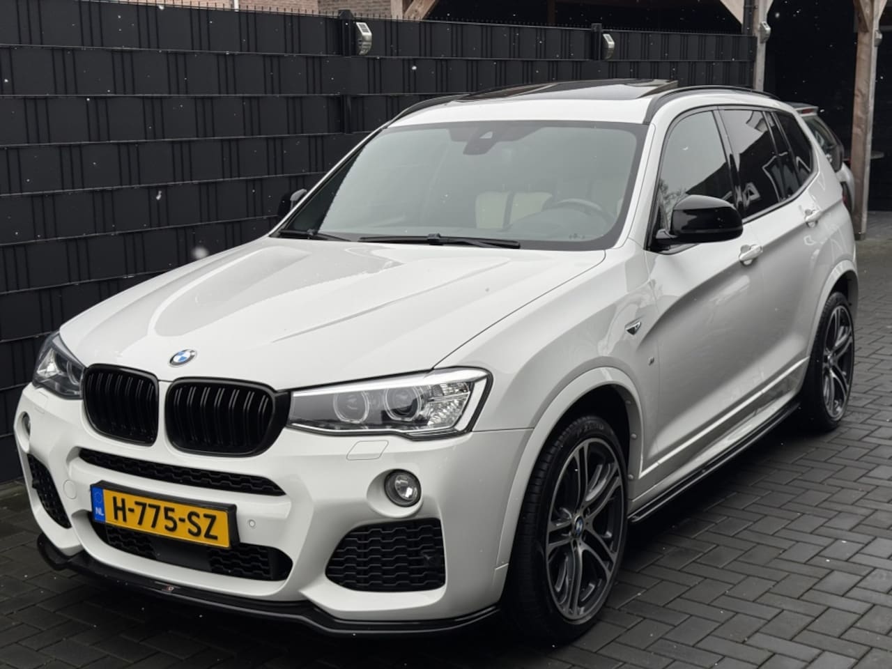 BMW X3 - xDrive35i High Exec| M-SPORT| PANO| LEER| ZEER DIK - AutoWereld.nl