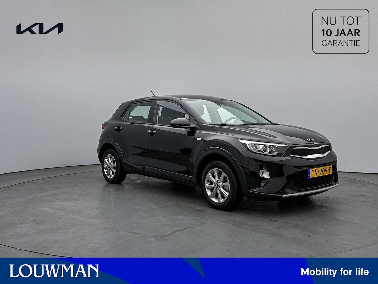 Kia Stonic - 1.2 MPi ComfortPlusLine Navigator | Parkeersensoren achter | LM velgen | Airco | Camera | - AutoWereld.nl