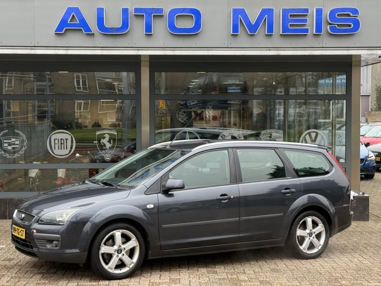 Ford Focus - 1.8-16V Futura Sport Airco Cruise - AutoWereld.nl