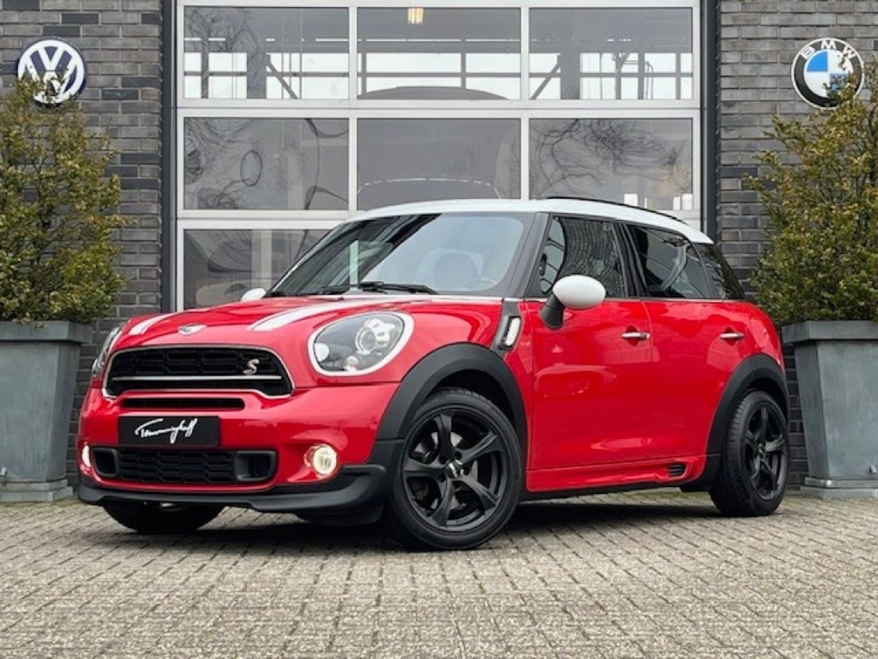 MINI Countryman - 1.6 COOPER S ALL4 CHILI AUT. JCW CLIMA - LEDER - PDC - AutoWereld.nl