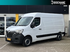 Renault Master - T33 2.3 dCi 135 L2H2 Comfort | Trekhaak | Navigatie | DAB | Parkeersensoren | Airco |