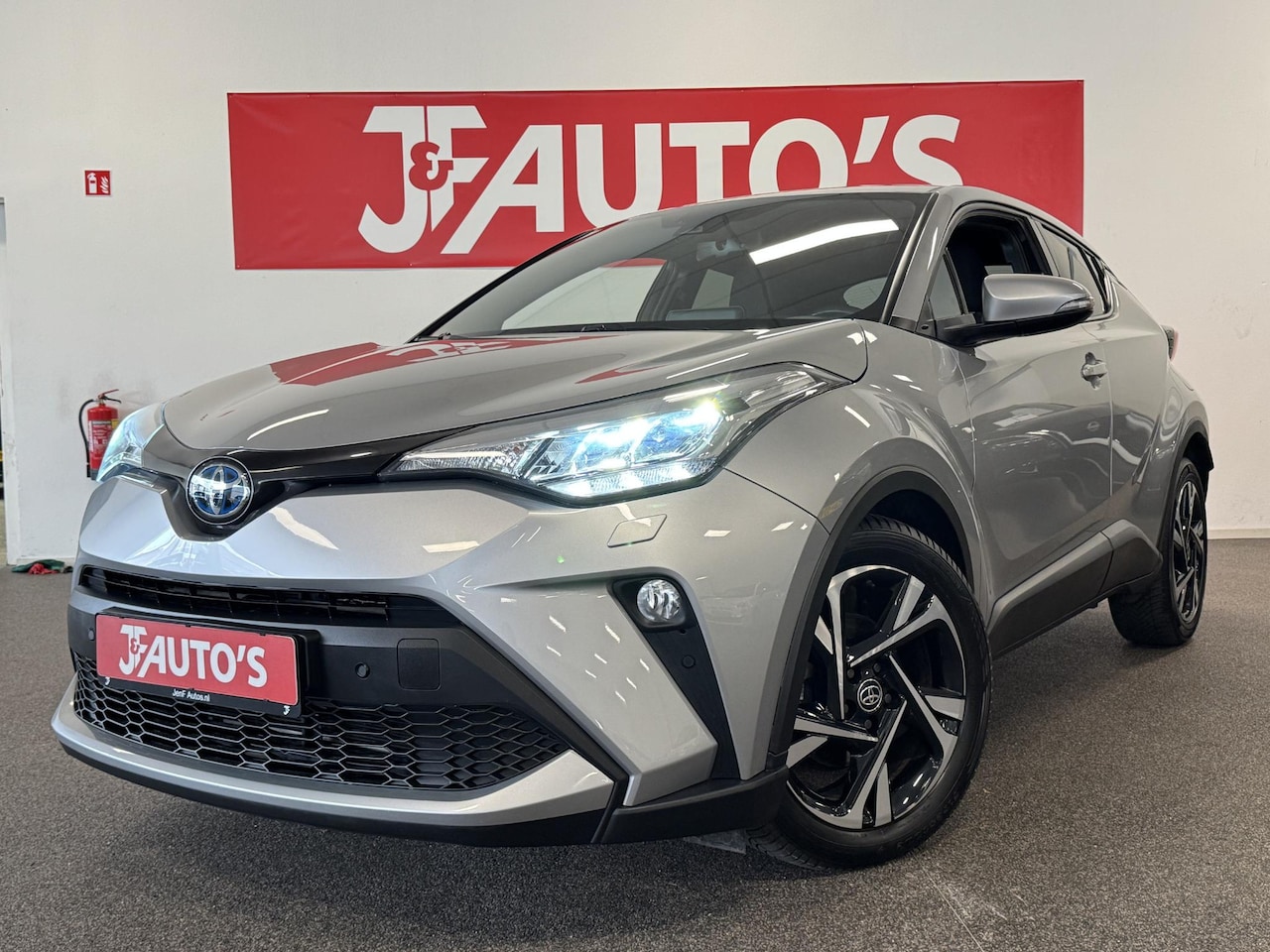 Toyota C-HR - 1.8 Hybrid Executive CAR-PLAY, ECC AIRCO, CRUISE, CAMERA - AutoWereld.nl