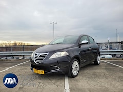 Lancia Y(psilon) - Ypsilon 0.9 TwinAir S MomoDesign