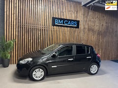 Renault Clio - 1.2 TCE Collection Airco, Navi, 2e eigenaar