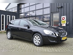 Volvo V60 - 1.6 T3 Kinetic | NL-Auto | Carplay | Trekhaak | Cruise