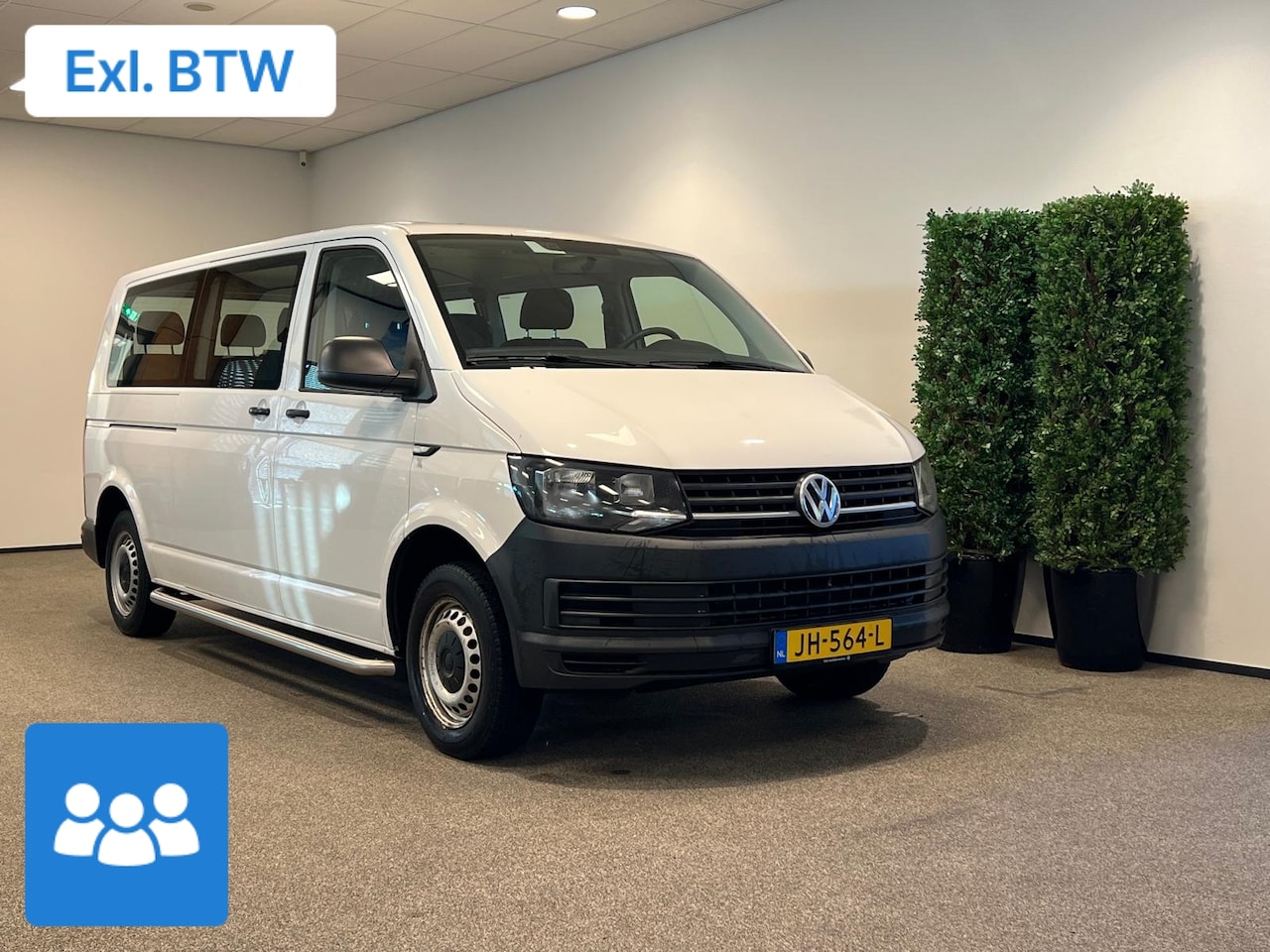 Volkswagen Transporter - L2H1 Personenbus 9-pers. (2-2-2-3) - AutoWereld.nl