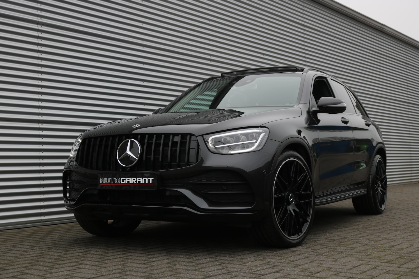 Mercedes-Benz GLC-klasse - 300 4MATIC AMG Pakket AMG NightPakket (Panoramadak Sportleder/Memory 360Camera Full-Led M- - AutoWereld.nl