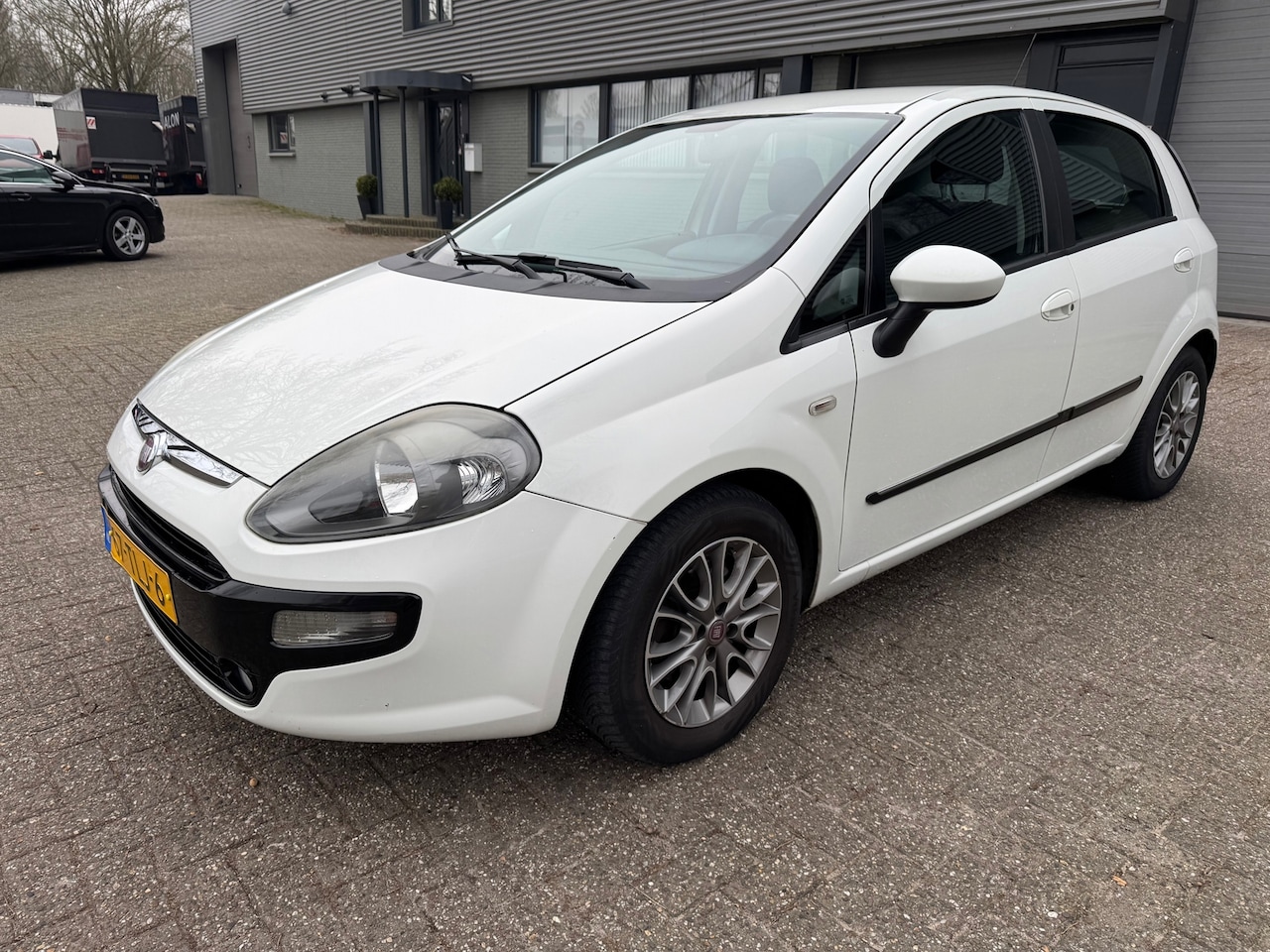 Fiat Punto Evo - 1.3 M-Jet Mylife 1.3 M-Jet Mylife - AutoWereld.nl