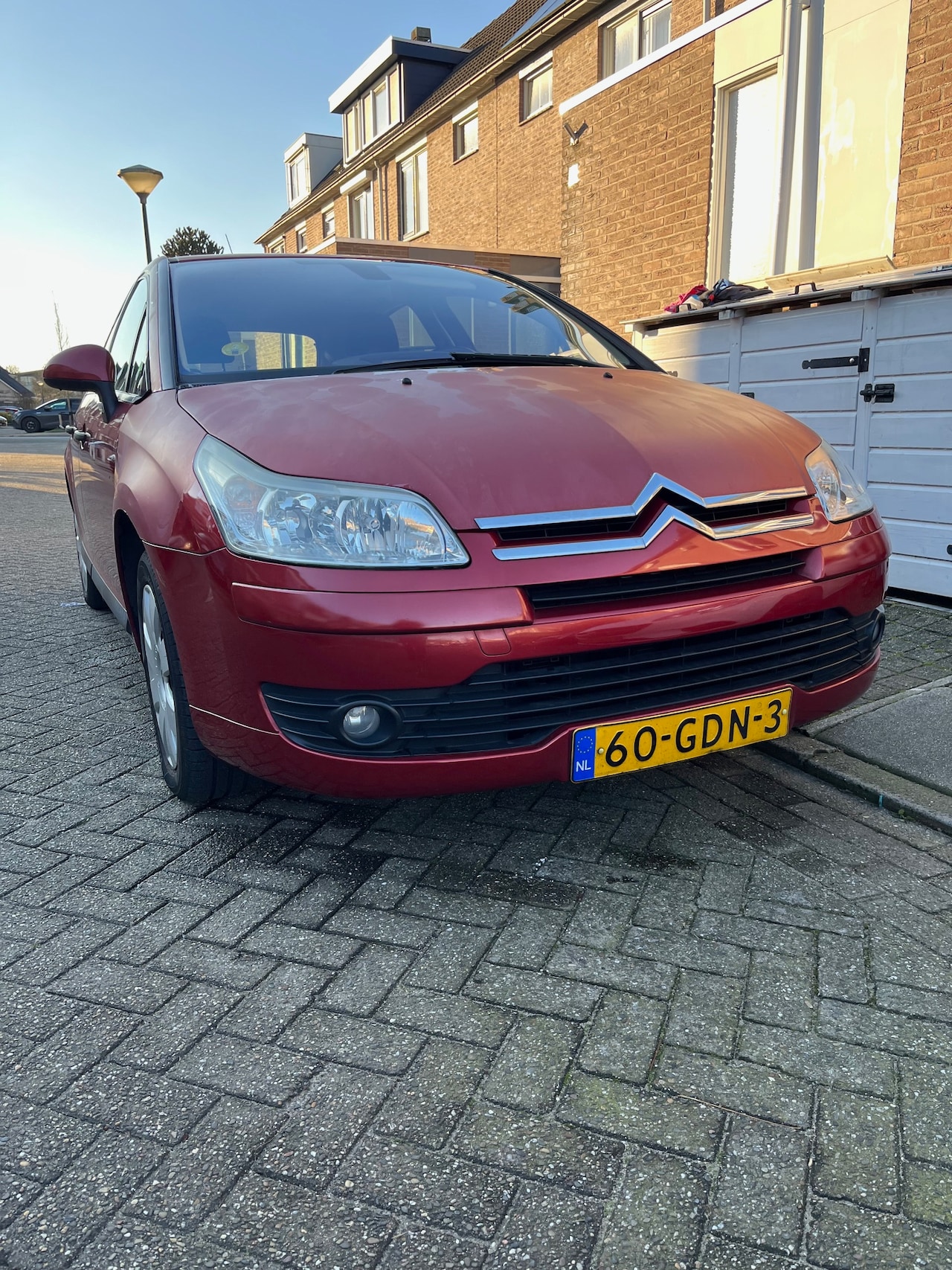 Citroën C4 - 1.6-16V Image - AutoWereld.nl