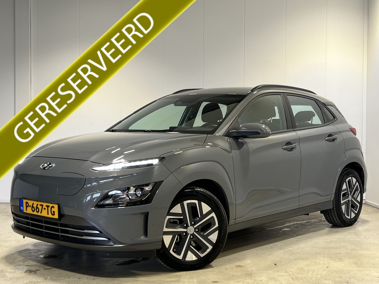 Hyundai Kona Electric - EV Comfort 64 kWh | Android Auto/Apple Carplay | LM Velgen 17" | Achteruitrijcamera | Adap - AutoWereld.nl