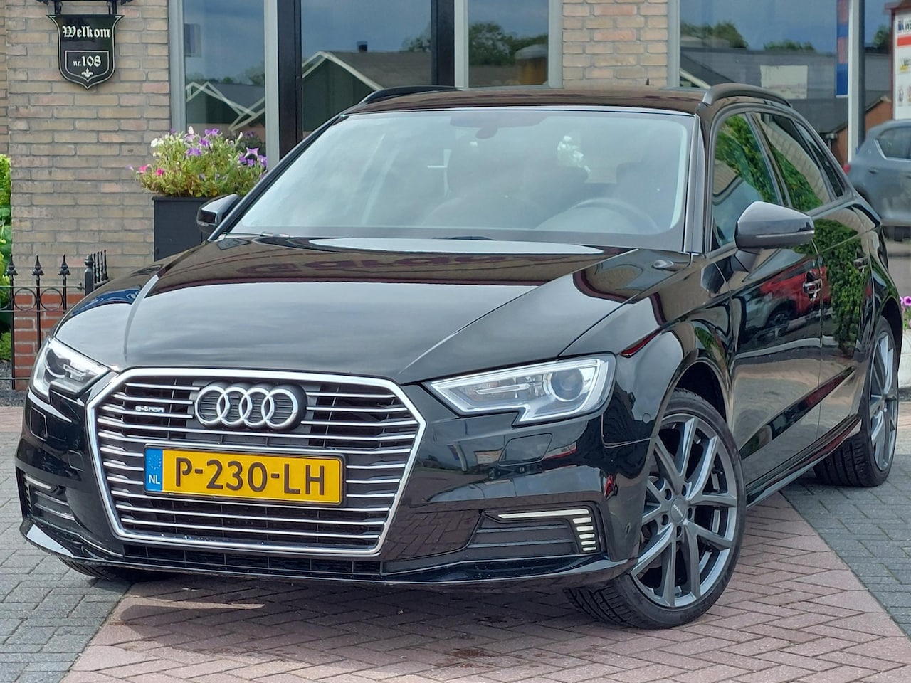 Audi A3 Sportback - 40 e-tron Advance Sport | Trekhaak | Camera | 100% onderhouden - AutoWereld.nl