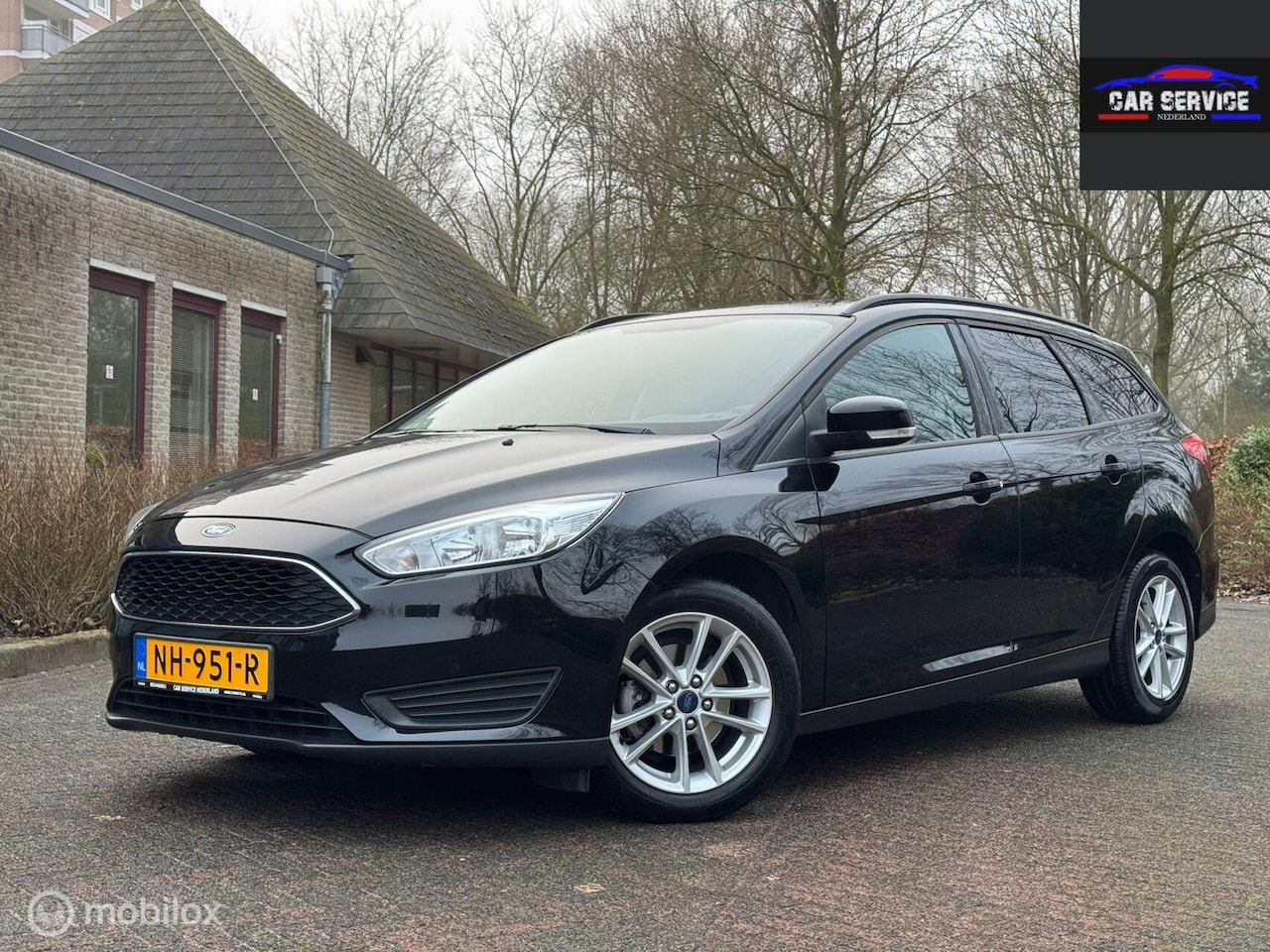 Ford Focus Wagon - 1.0 Titanium NAP APK NETTE STAAT - AutoWereld.nl