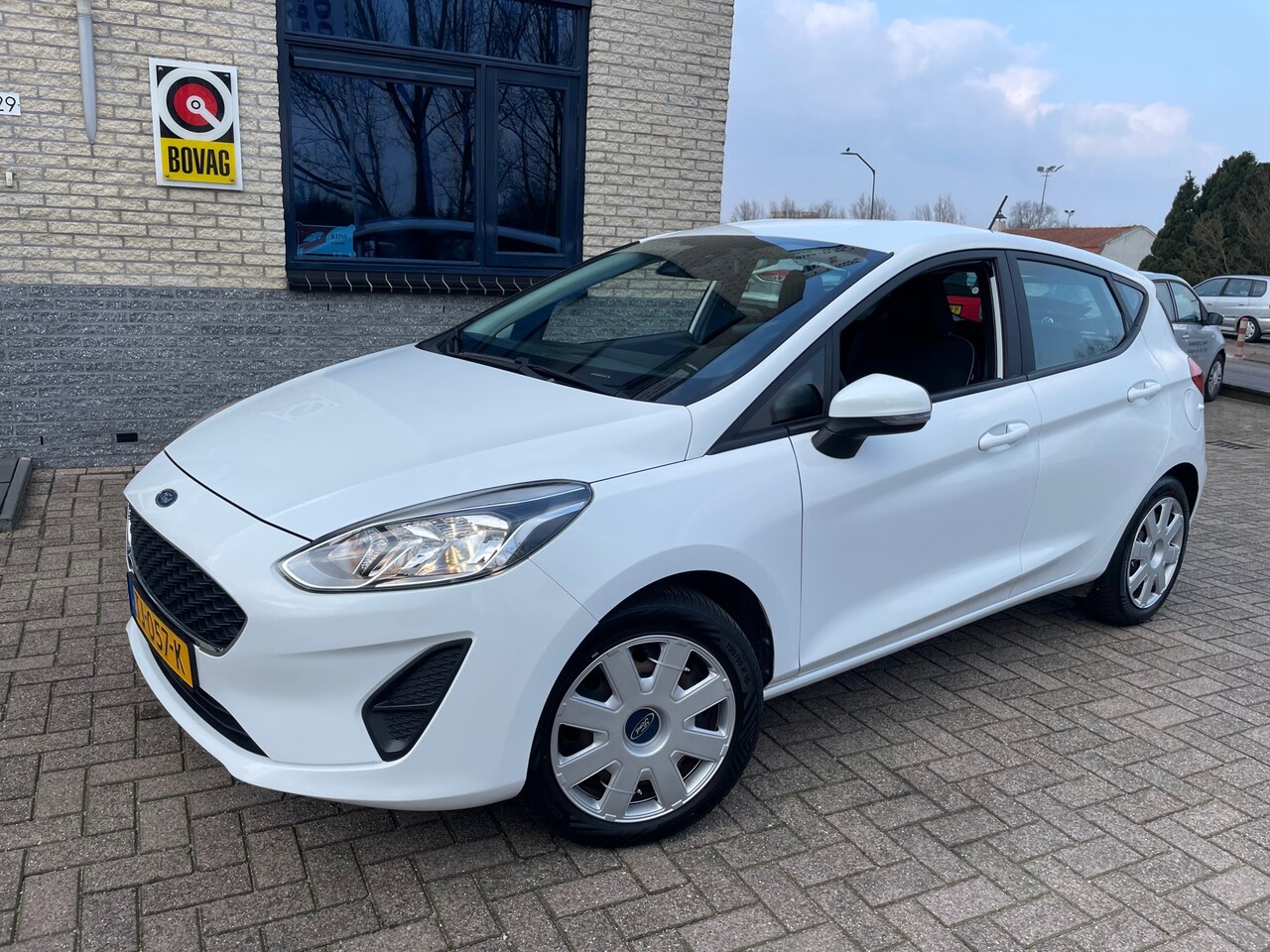 Ford Fiesta - 1.1 Trend- NAV- Bluetooth- NL auto - AutoWereld.nl