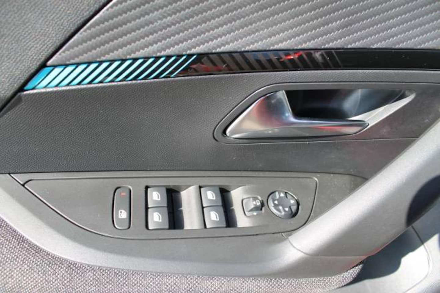 Peugeot 2008 - 1.2 PureTech Allure 1.2 Puretech 100pk Allure