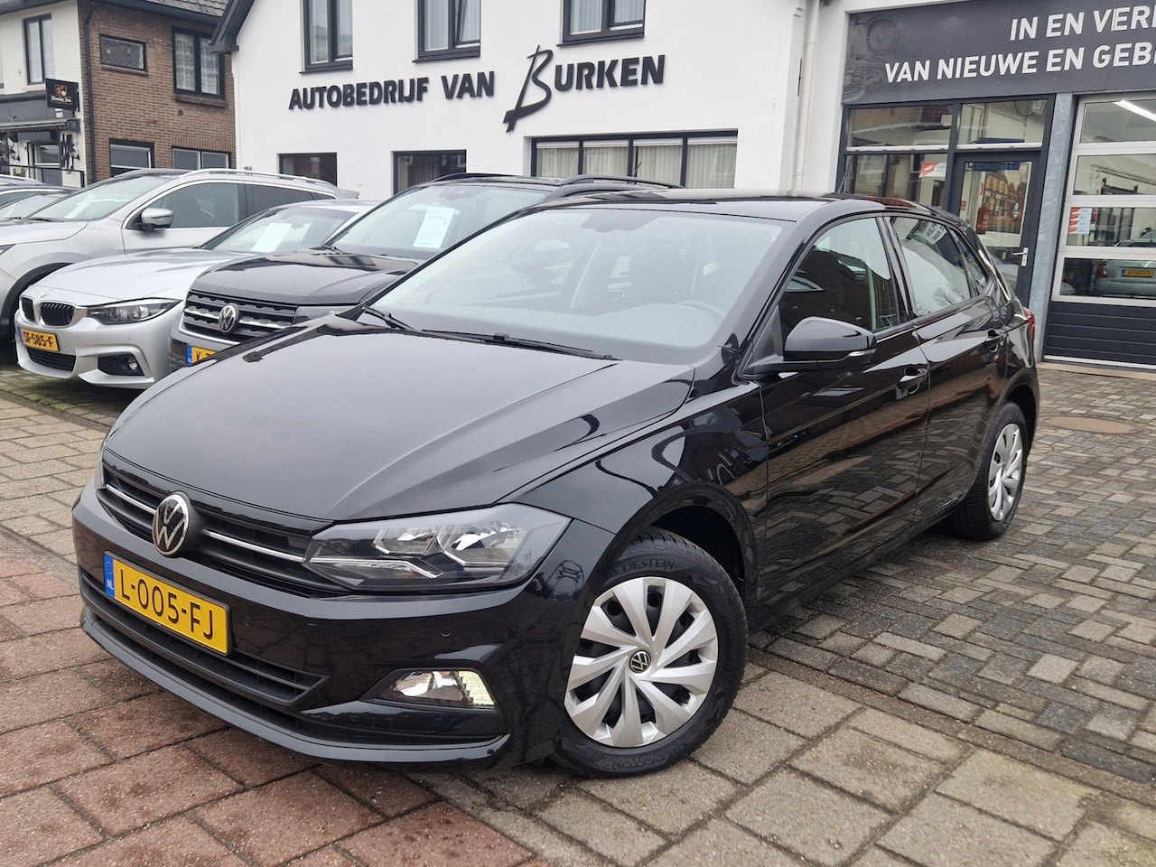 Volkswagen Polo - 1.0 TSI Comfortline Business 1.0 TSI Comfortline Business, Navigatie,Apple Carplay,Android,Achteruitrij camera - AutoWereld.nl