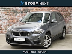 BMW X1 - sDrive20i Executive Automaat / Navigatie / Stoelverwarming / Climate Control / Opbergpakke