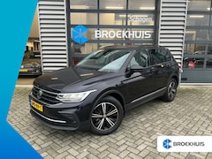 Volkswagen Tiguan - 1.5 TSI 150 pk Life 7-DSG | Trekhaak wegklapbaar | Achteruitrijcamera | Cruise control ada