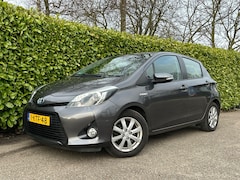 Toyota Yaris - 1.5 Full Hybrid Aspiration Automaat | Camera | 15" Velgen | Clima | PDC | Cruise | LED |