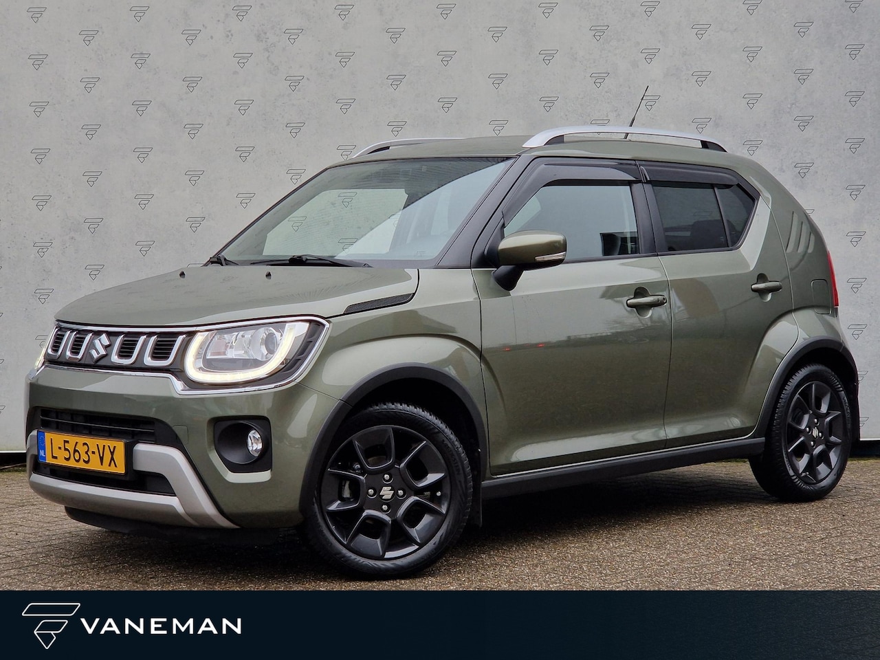 Suzuki Ignis - 1.2 Smart Hybrid Style | 4s banden | Camera | Navi | Stoelverwarming | Cruise | Clima | - AutoWereld.nl