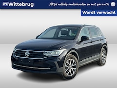 Volkswagen Tiguan - 1.5 TSI Life / Adaptive Cruise Control / Lane Assist / Led koplampen / DAB+ / Navigatie +