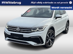 Volkswagen Tiguan - 1.4 TSI 245pk eHybrid R-Line DSG Automaat Panorama dak / LM 20 inch / NAVI / App Connect /