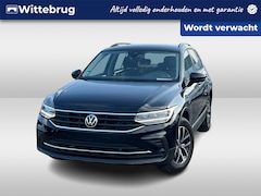 Volkswagen Tiguan - 1.4 TSI 245PK eHybrid Life / Digitale Cockpit / Parkeersensoren V+A / LED