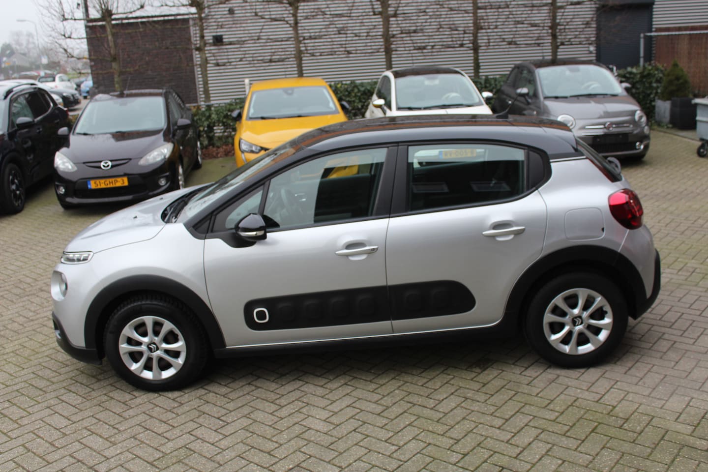 Citroën C3 - 1.2 PureTech 110 PK Automaat EAT6 Feel Clima-Cruise-Navi-Trekhaak Nieuwe 4 Seizoenen bande - AutoWereld.nl