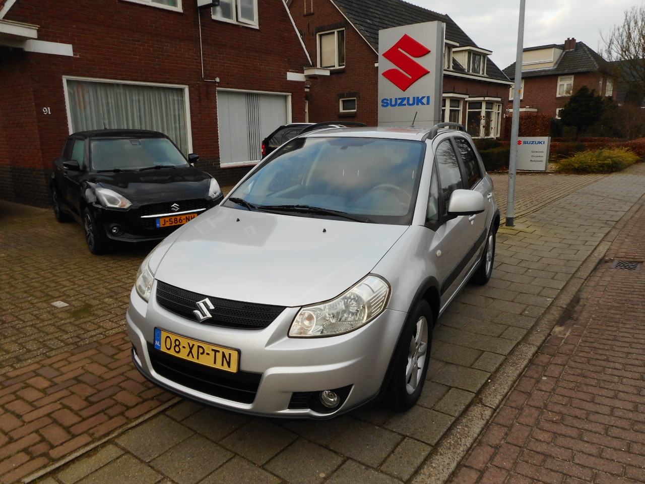 Suzuki SX4 - SHOGUN - AutoWereld.nl