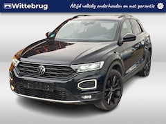 Volkswagen T-Roc - 1.5 TSI 150pk Sport DSG Automaat Panorama dak / Trekh. Afneembaar / Black Style / Navi / A