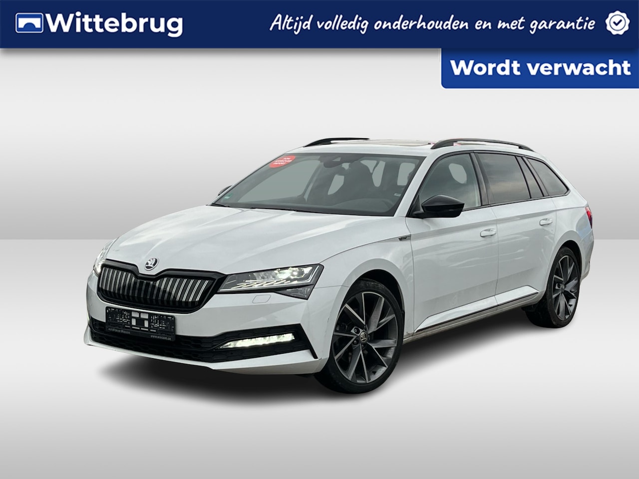 Skoda Superb Combi - 1.4 TSI iV Sportline Business / Panorama dak / Virtual Cockpit / Memory seat /19 Inch / 21 - AutoWereld.nl