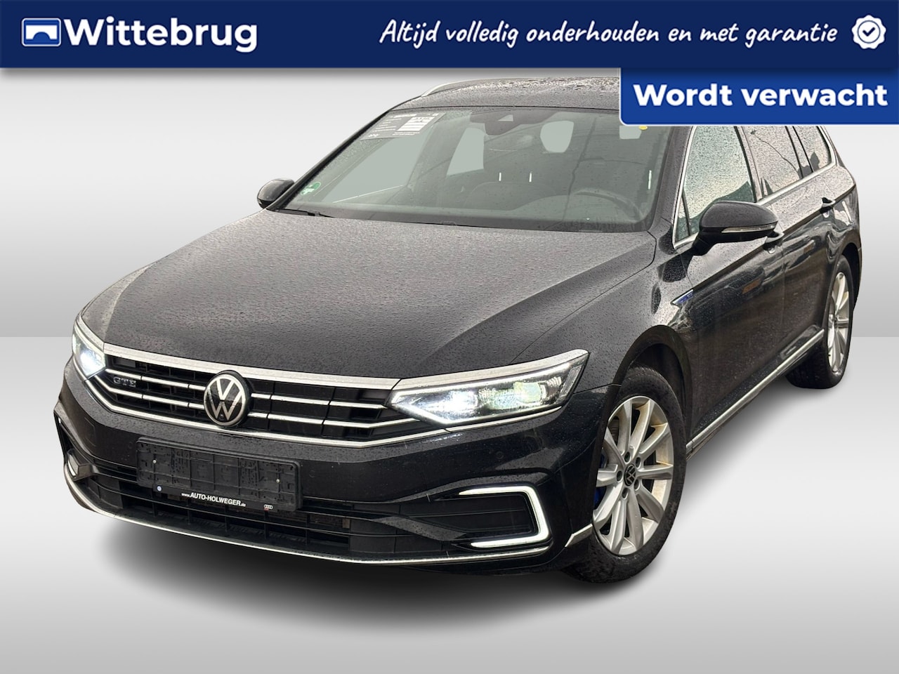 Volkswagen Passat Variant - 1.4 TSI PHEV GTE Business / Panorama dak / 18 Inch / Leer / Zwenkbare trekhaak / Led Matri - AutoWereld.nl