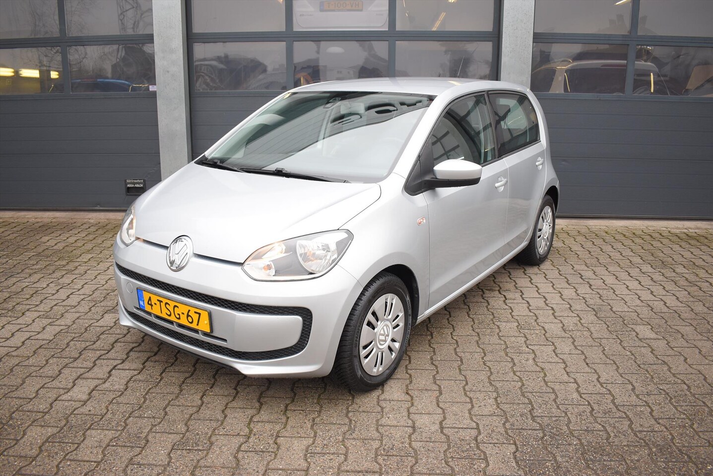 Volkswagen Up! - 1.0 BMT move up! 1.0 60pk 5-drs BMT Move up! - AutoWereld.nl